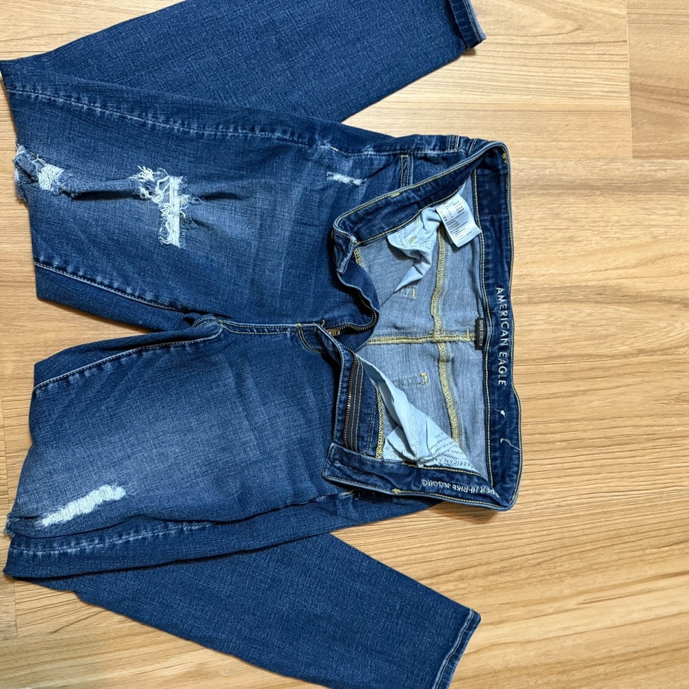 American Eagle Outfitters Women's Distressed Dark Blue Skinny Jeans